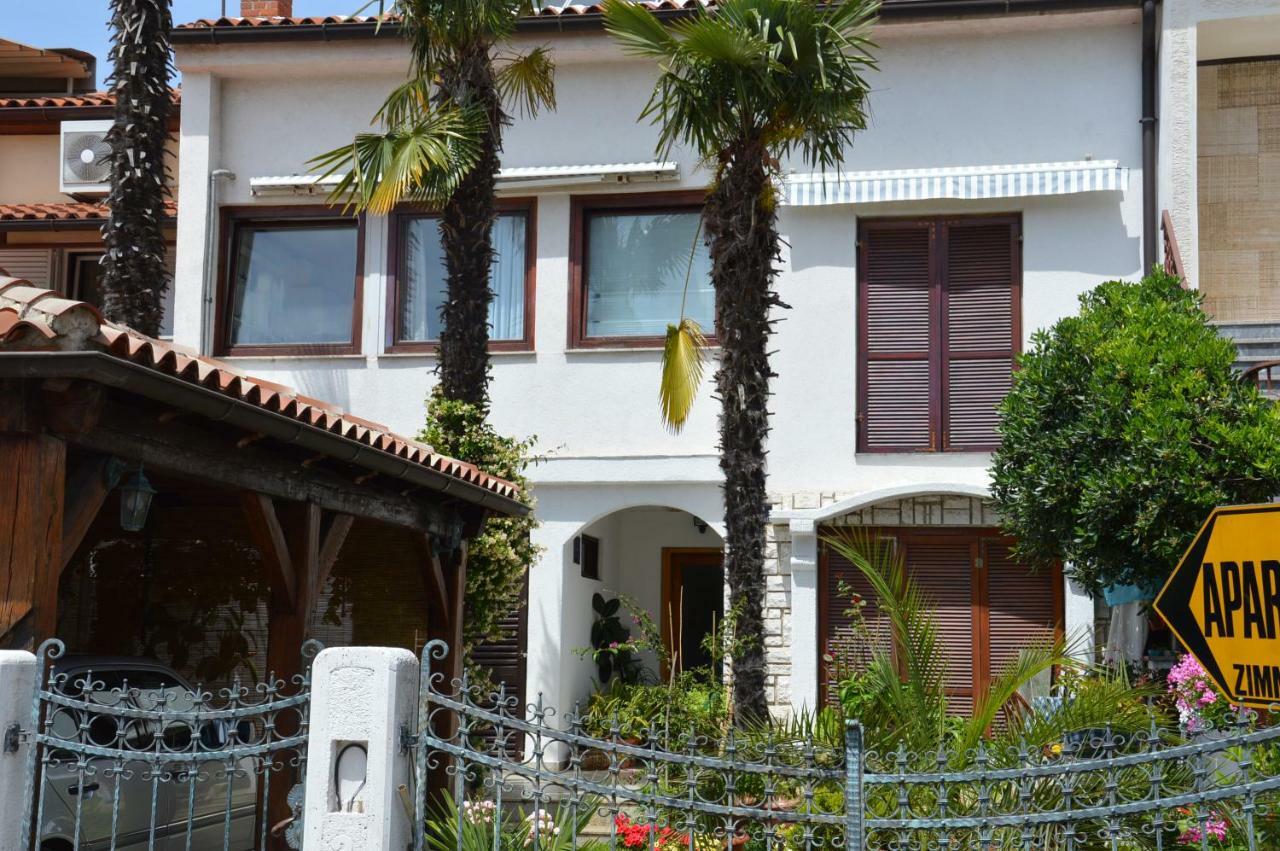 Hous Mira Apartment Porec Exterior photo